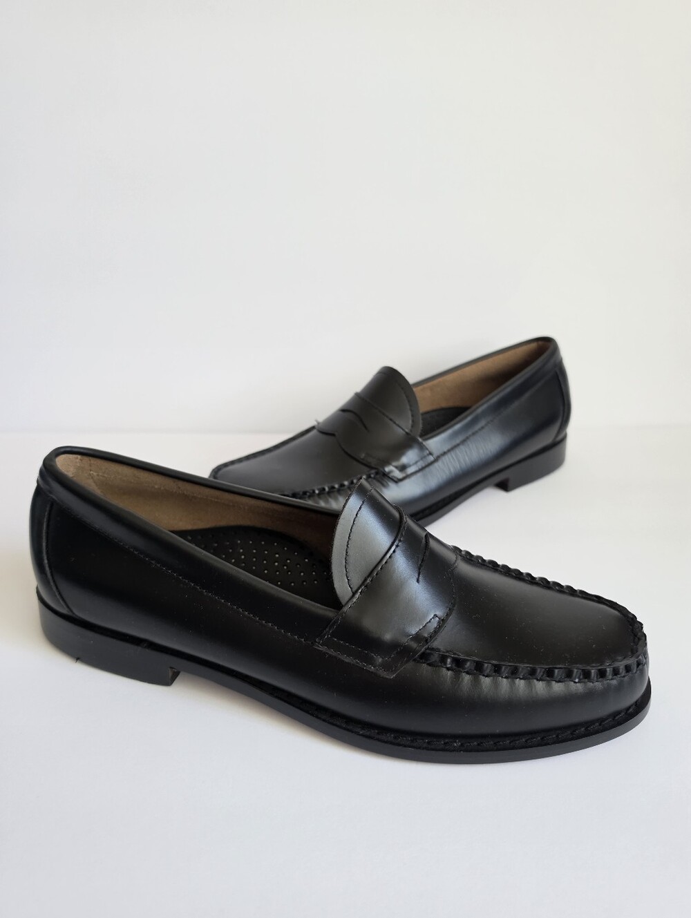 GH Bass Weejuns Classic Logan Mens Size US 10 D Leather Penny Loafers Preppy